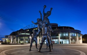 1437480568TwickenhamStadiumStatue20